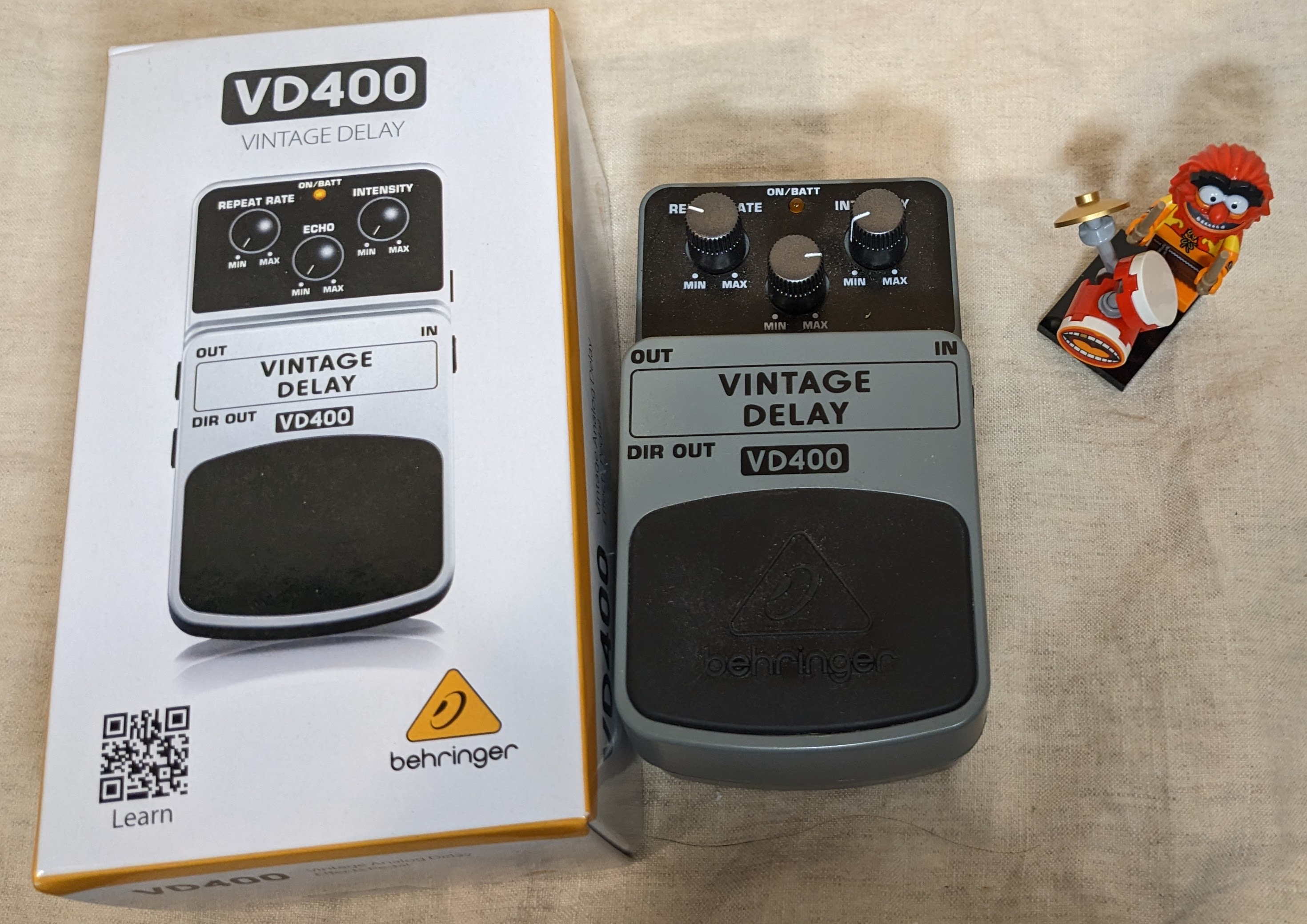 vintage delay pedal with original box